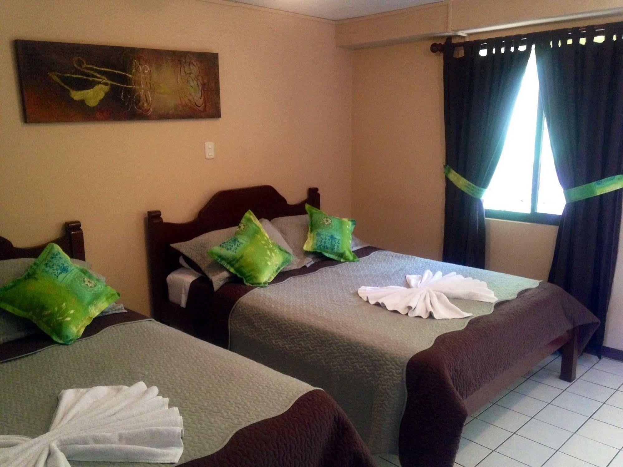 Hotel Mango Mar Jaco Exterior photo
