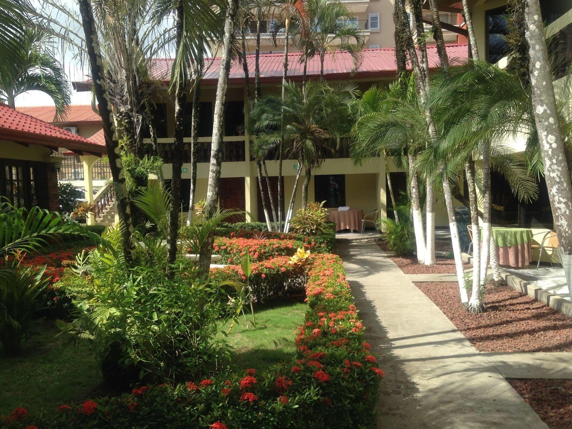 Hotel Mango Mar Jaco Exterior photo
